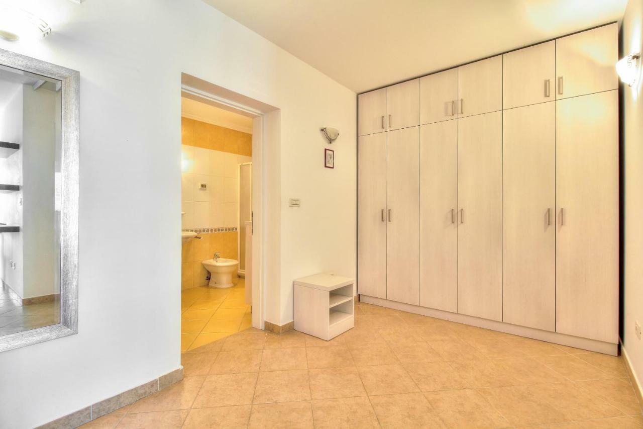 Apartment Katarina スルベニ・ブル エクステリア 写真