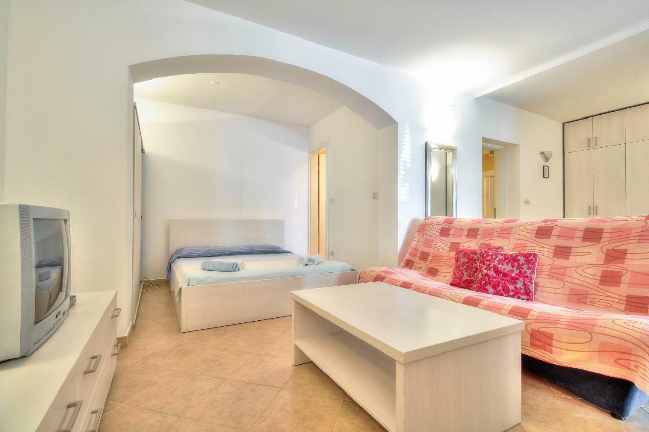 Apartment Katarina スルベニ・ブル エクステリア 写真