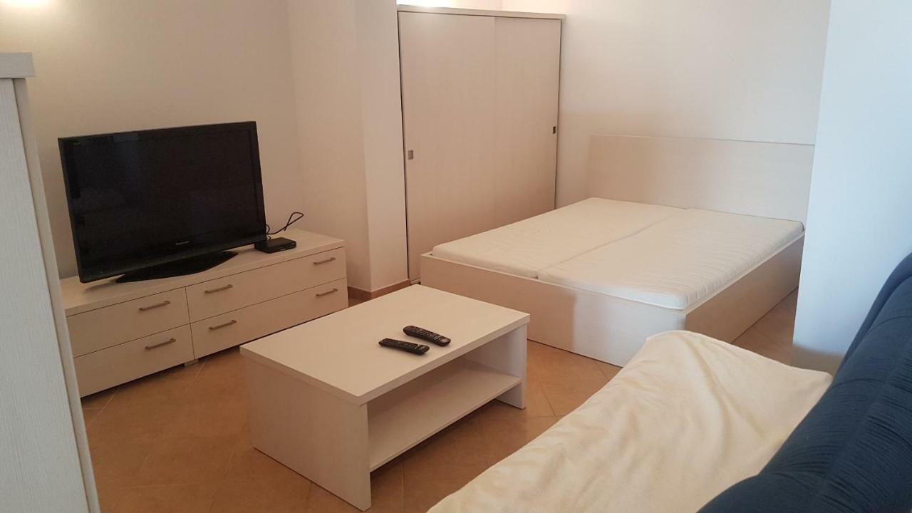 Apartment Katarina スルベニ・ブル エクステリア 写真