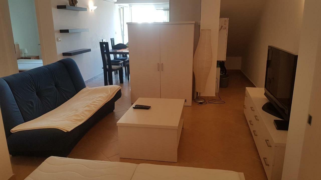 Apartment Katarina スルベニ・ブル エクステリア 写真